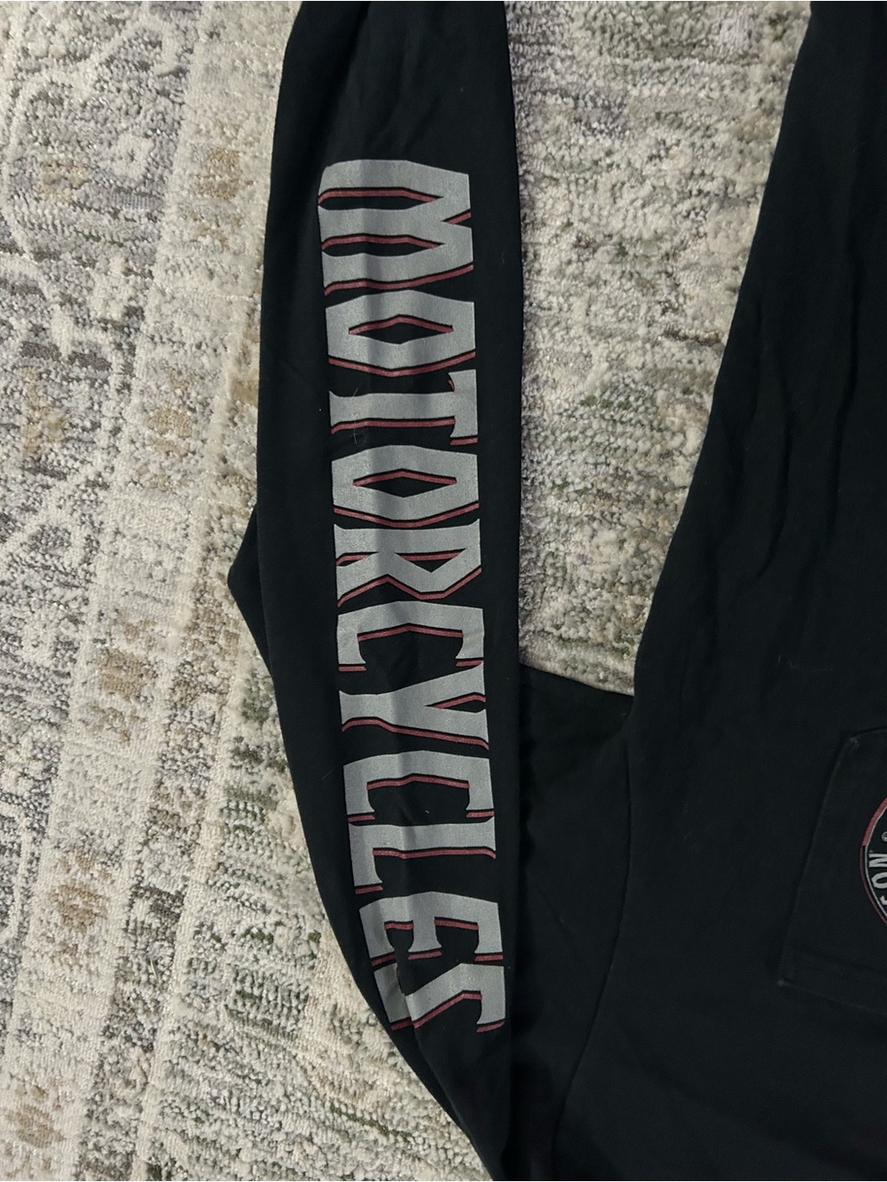Large size Harley-Davidson Black Long-Sleeve Pocket Tee with Sleeve Logo - Picture 4 of 6